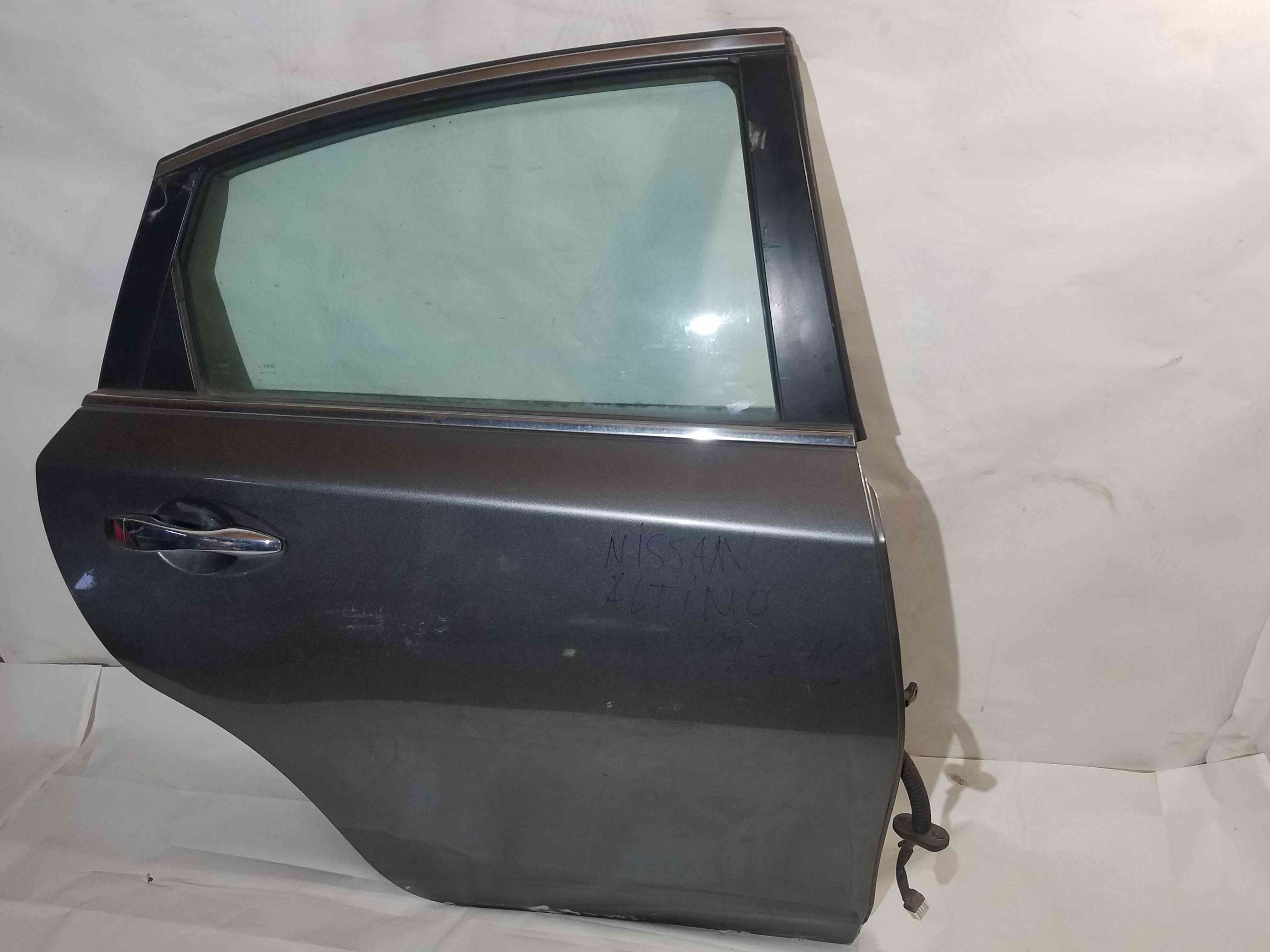 Двері задні праві Nissan Altima 2018 2017 2016 2015 2014 2013 2012 821003TA0D