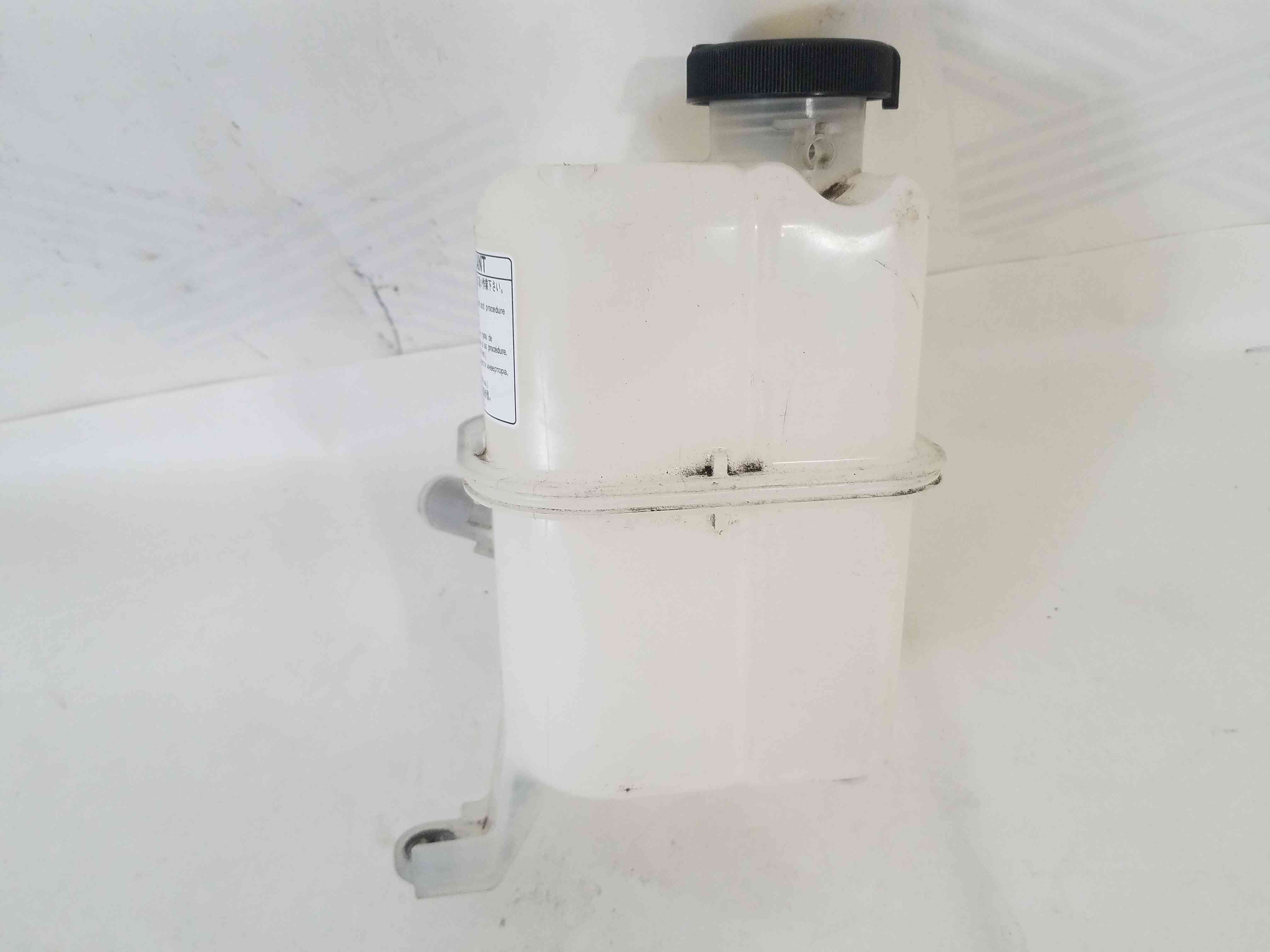 Бачок розширювальний інвертора Toyota Prius 2015 2014 2013 2012 2011 2010 G92A0-47010 G92A047010