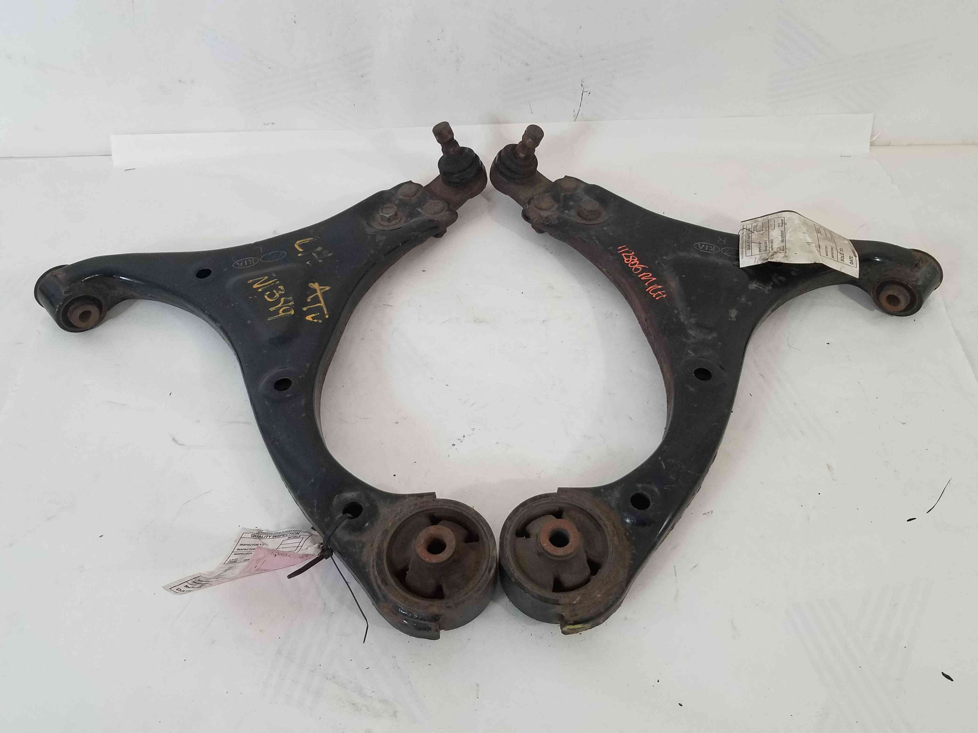 Нижній ричаг передньої підвіски лівий правий Hyundai Sonata 2014 2013 2012 2011 512-50650 54500-3S000 54501-3S000