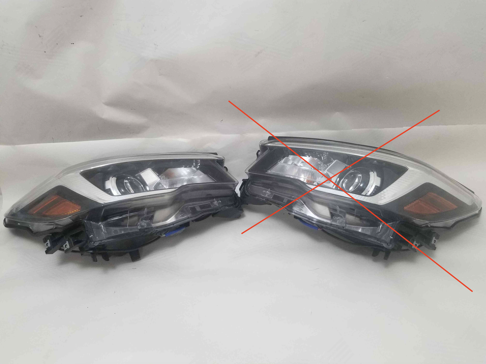 Фара передня права ліва Subaru Forester 2021 2020 2019 ZSB111094L 84001-SJ070 ZSB111094R 84001-SJ060