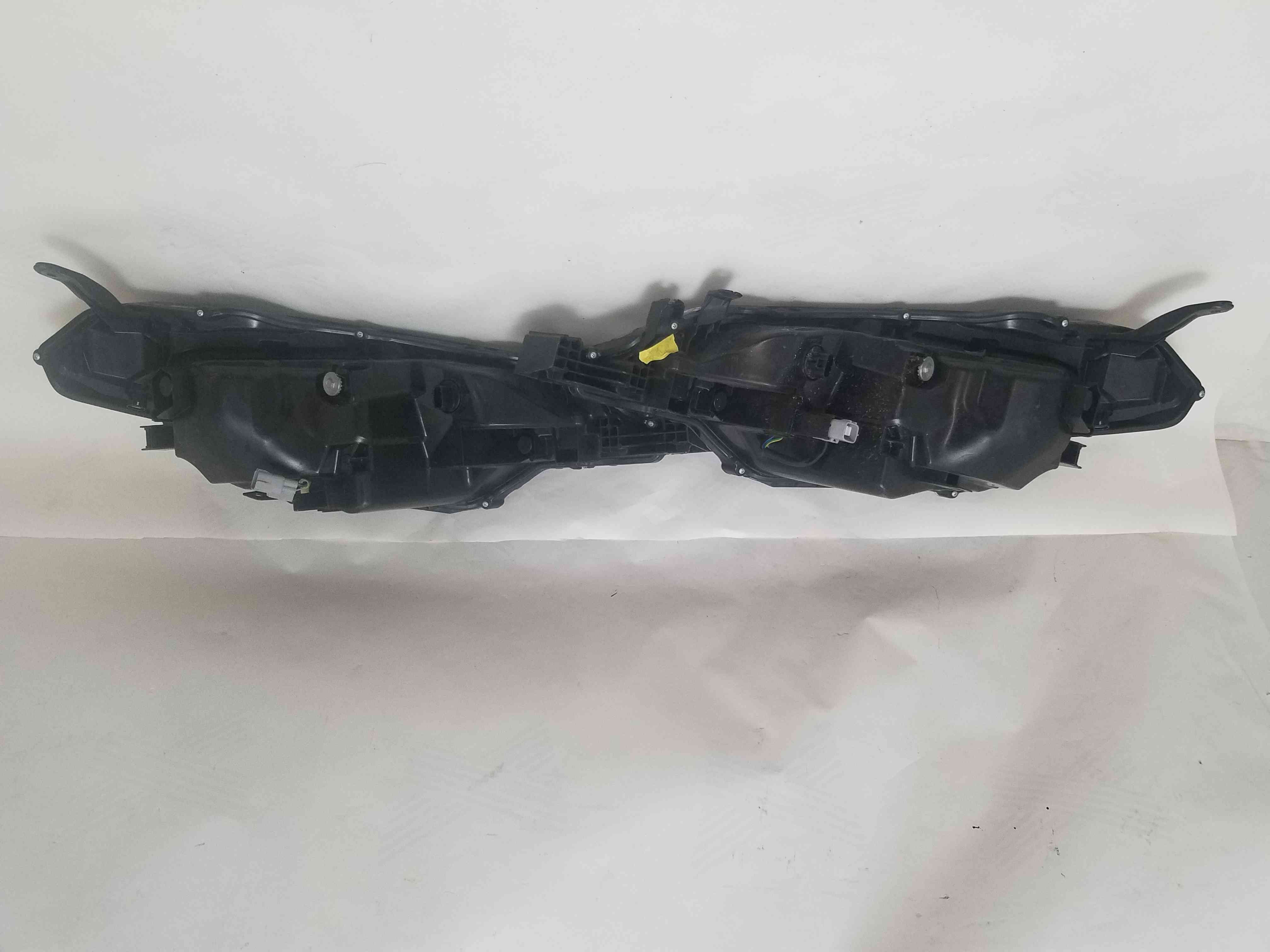 Фара передня права ліва Toyota Corolla 2019 2018 2017 2016 81150-02M70  8110-02M70  8115002M70  811002M70