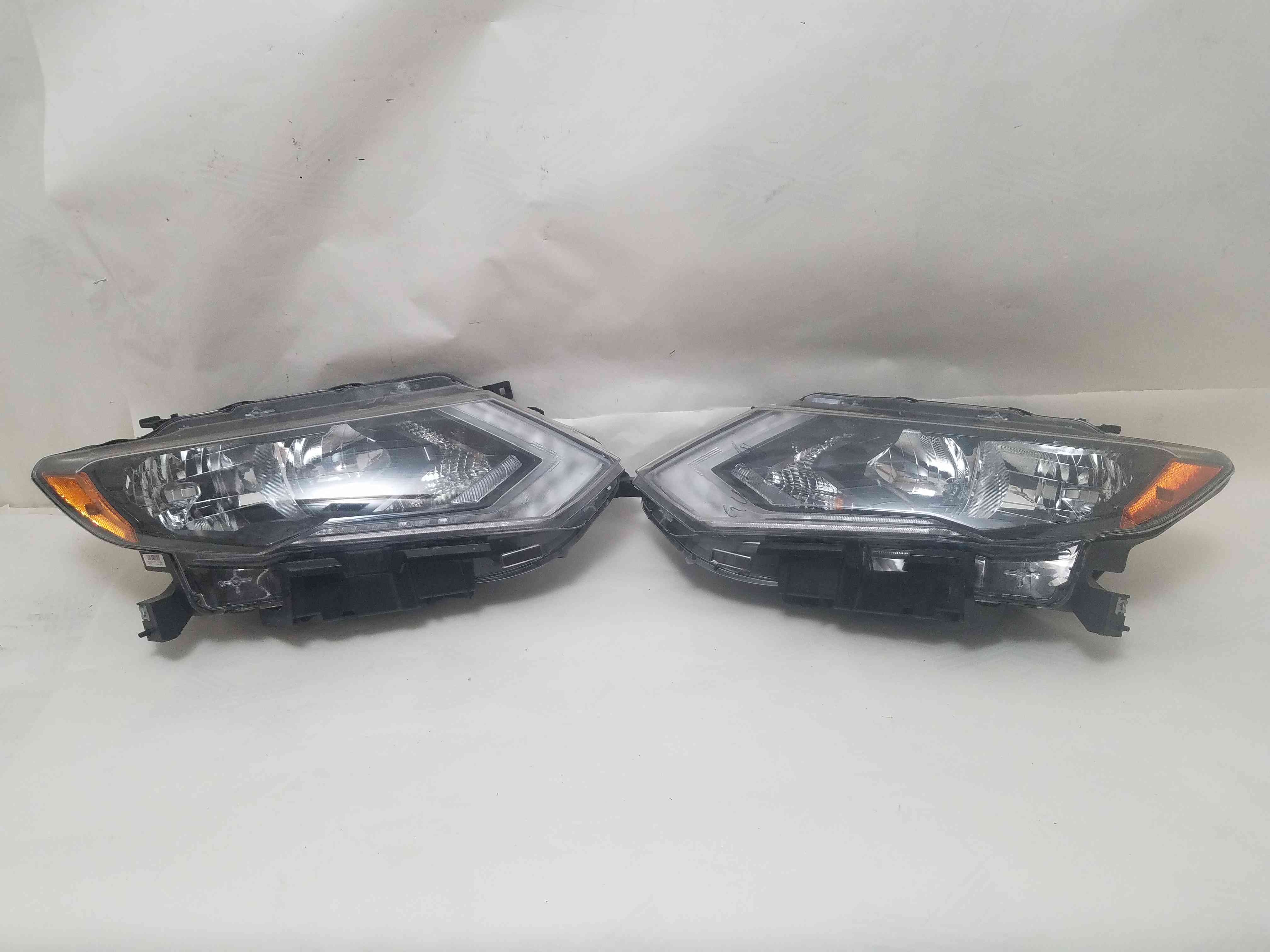 Фара передня права ліва Nissan Rogue 2016 2015 2014 2013 26010-5HA0A 26010-4BA2A 26060-5HA0A 26060-4BA2A 1011-500536