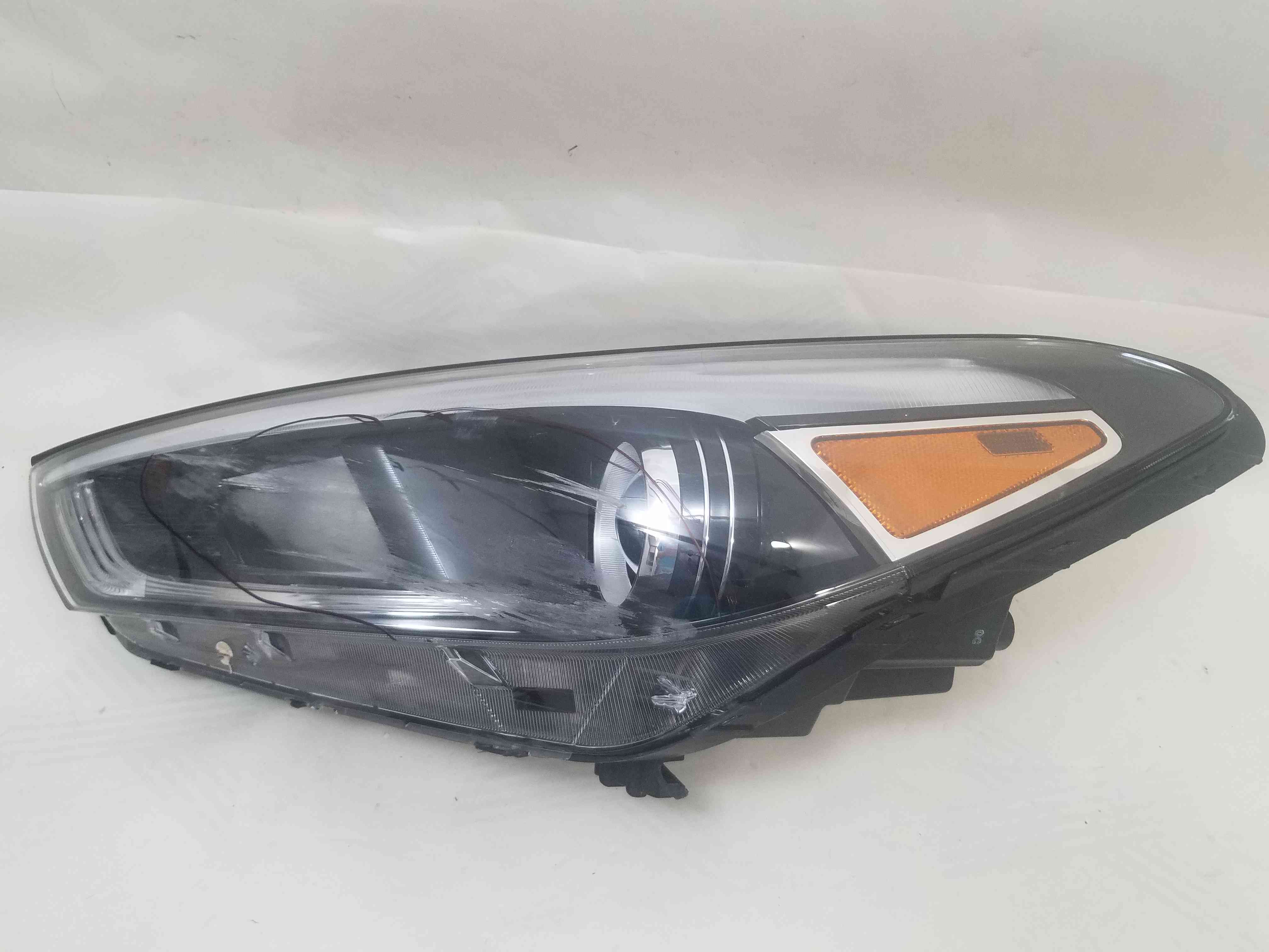Фара передня ліва Hyundai Tucson 2018 2017 2016 92101-D3050 U009H10