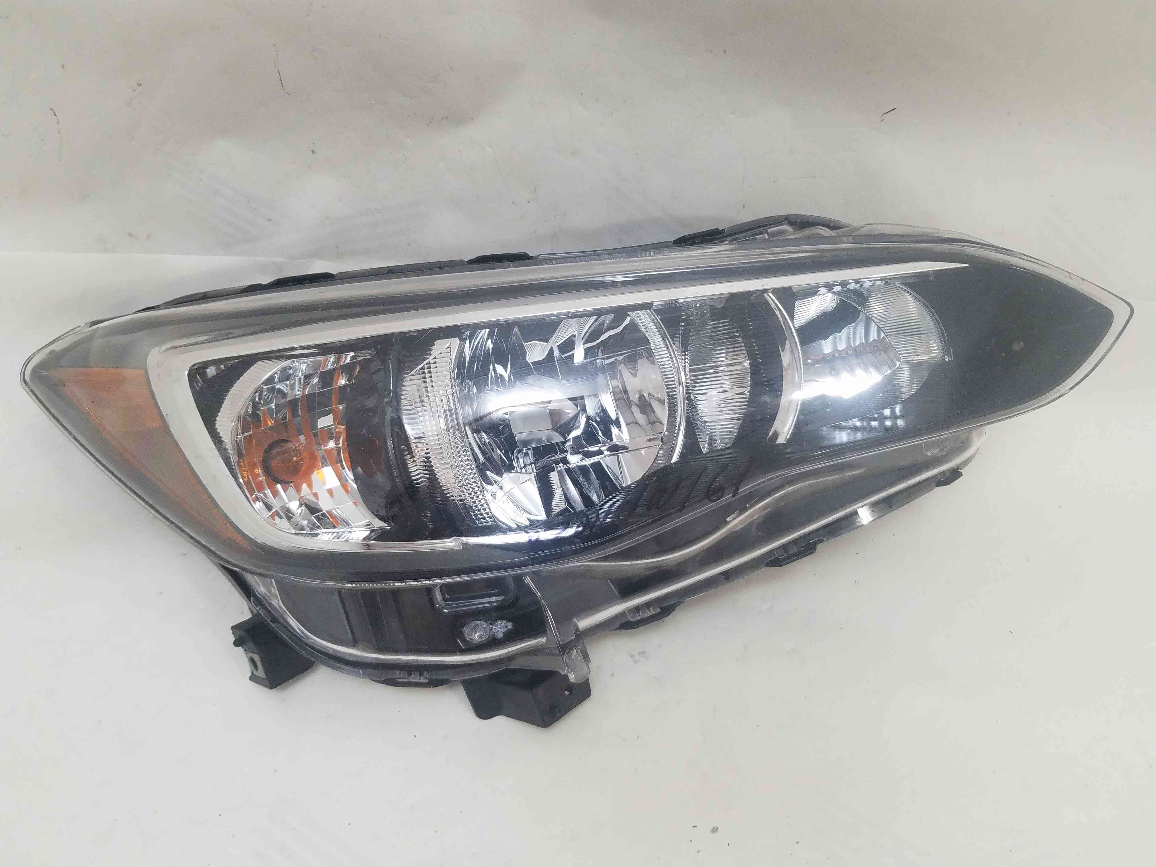 Фара передня права Subaru Impreza 2019 2018 2017 84001FL00A 84001FL00B
