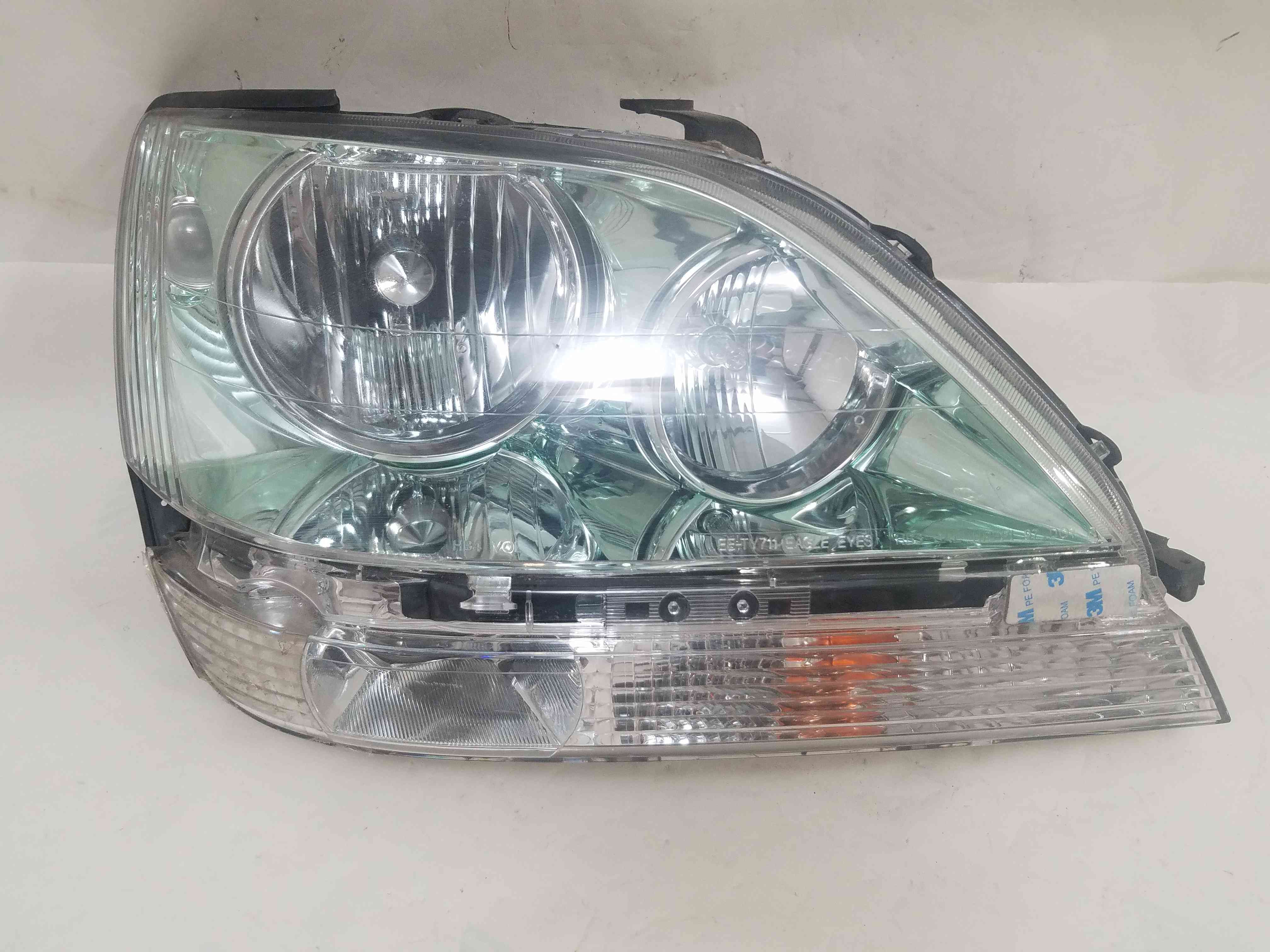 Фара передня права Lexus RX 300 2003 2002 2001 2000 1999 TY711-A001R 8111048080 81110-48031