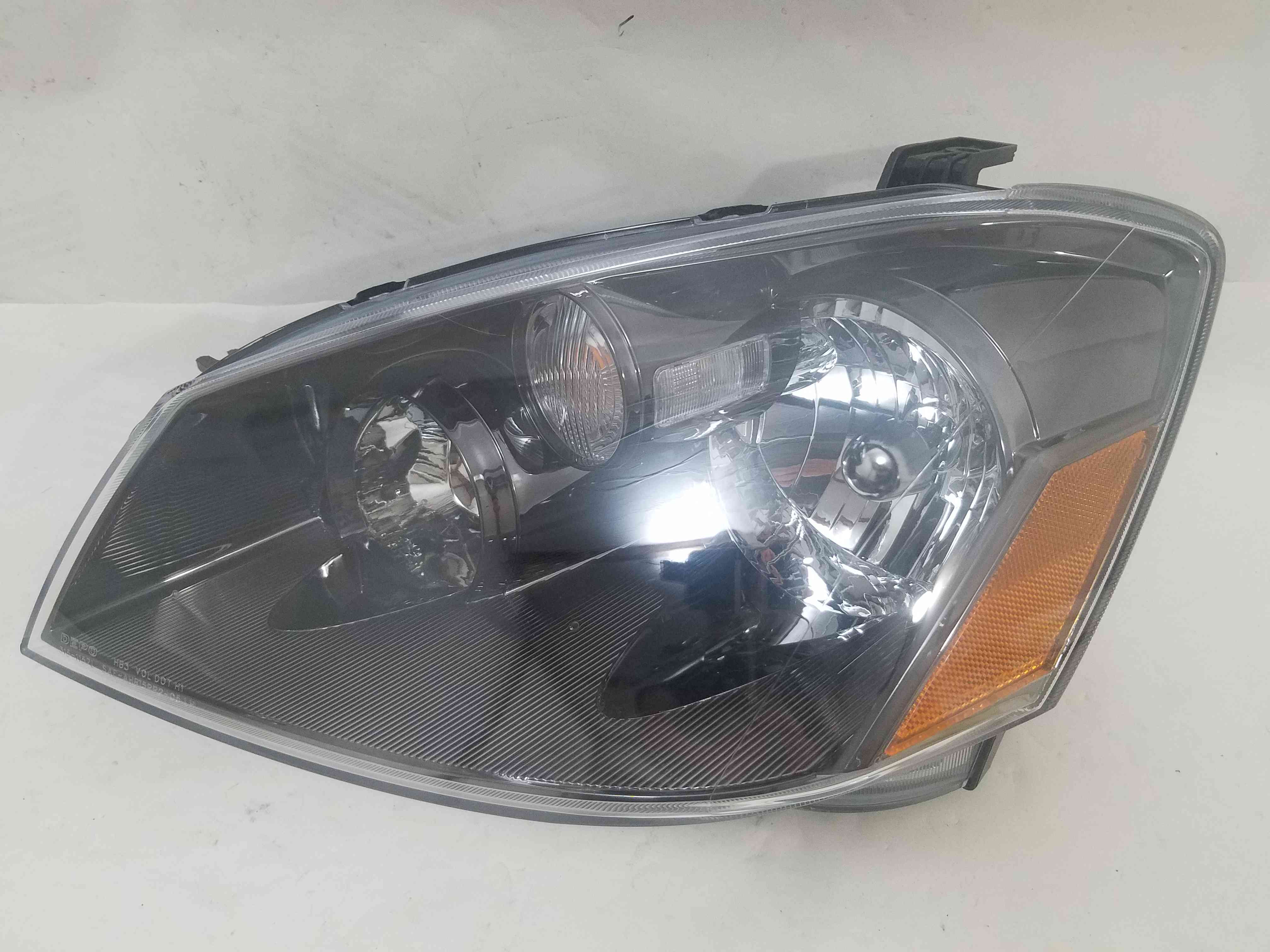 Фара передня ліва Nissan Altima 2004 2003 2002 315-1145L 26060-3Z626