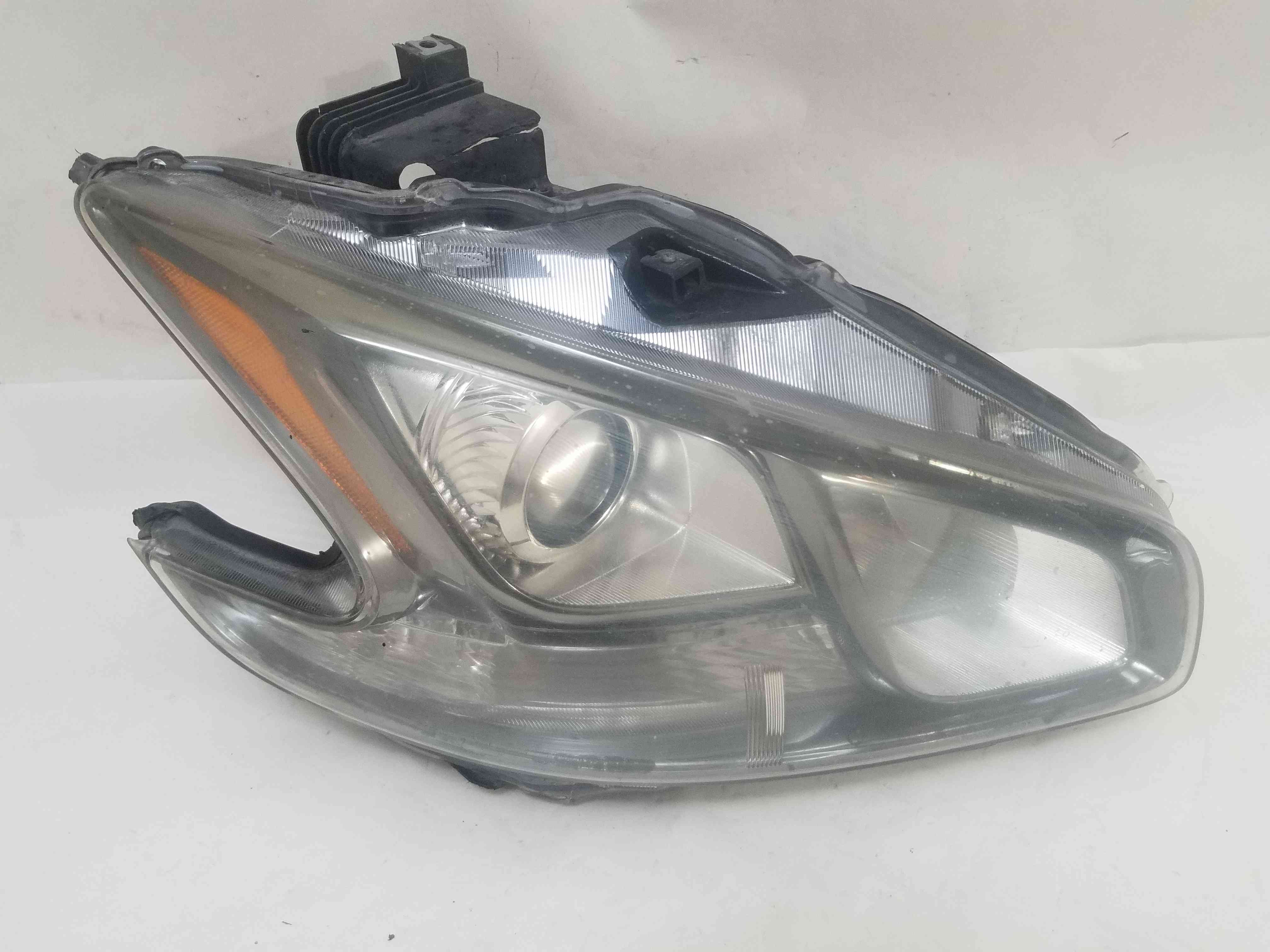 Фара передня права Nissan Maxsima 2014 2013 2012 2011 2010 2009 26010-9N00A