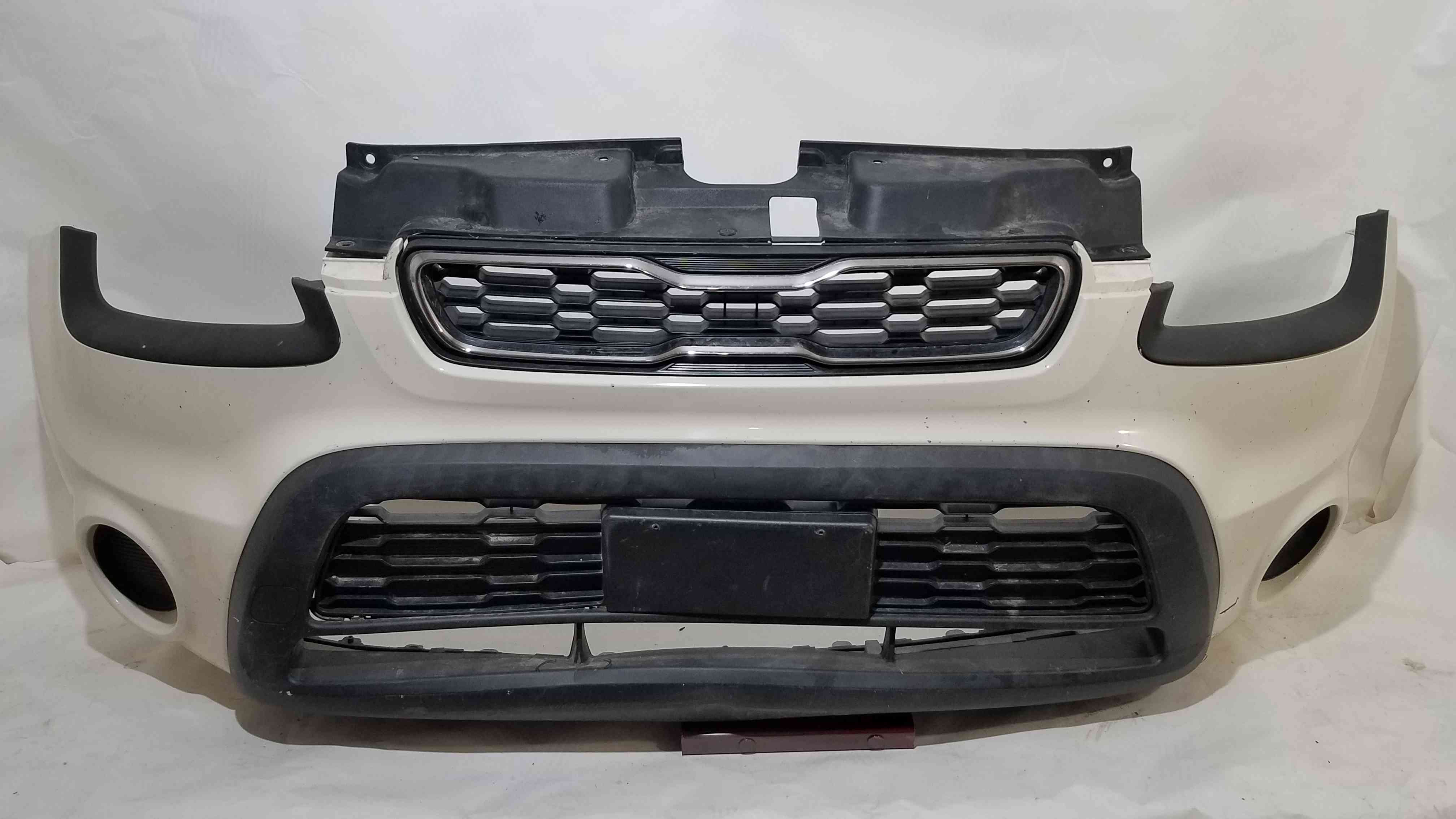 Бампер передній в зборі Kia Soul 2013 2012 2011 2010 2009 2008 86520-2К500 FP 4022 900