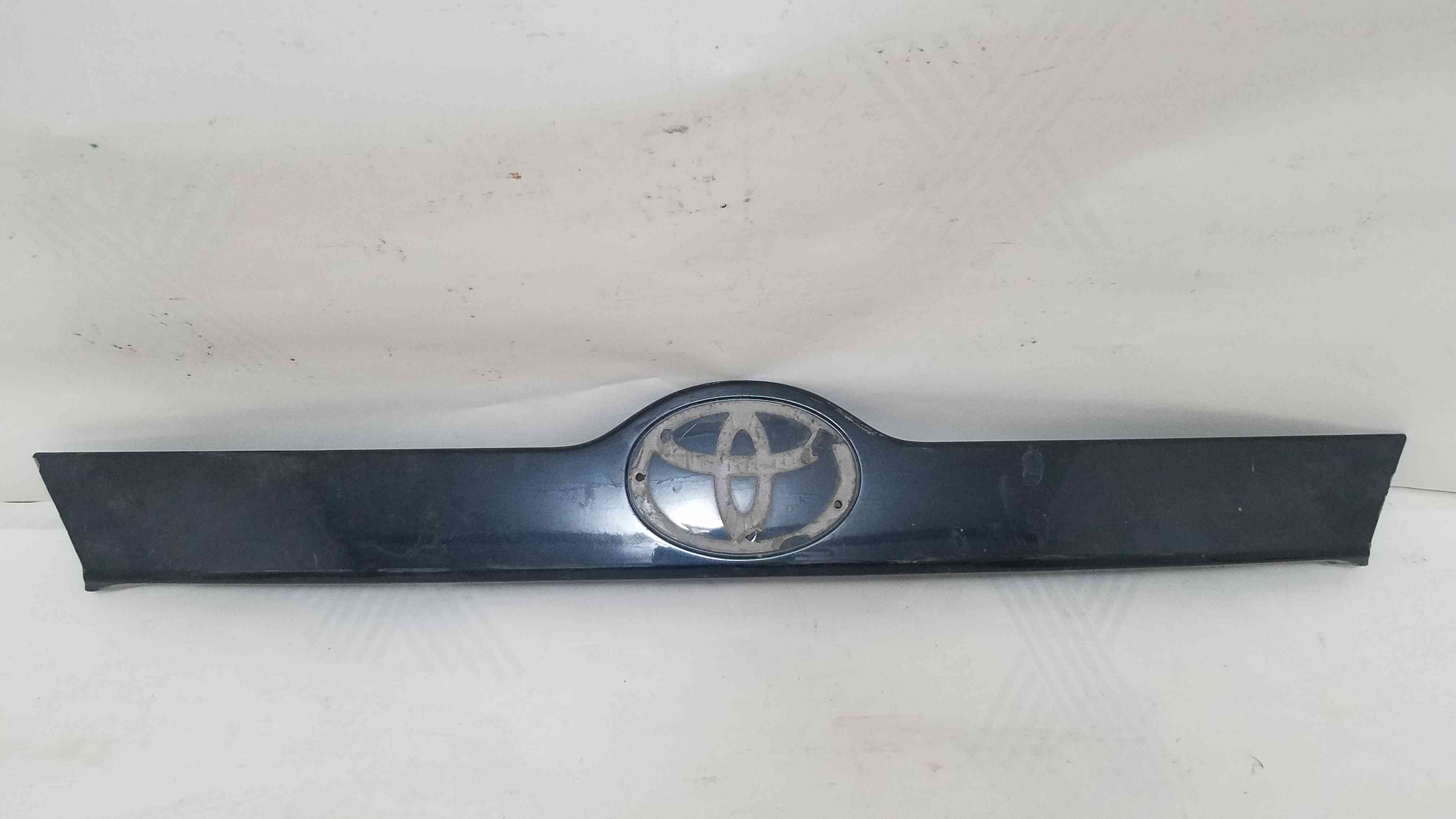 Накладка кришки багажнику Toyota Camry 2014 2013 2012 76811-06470 76811-06540
