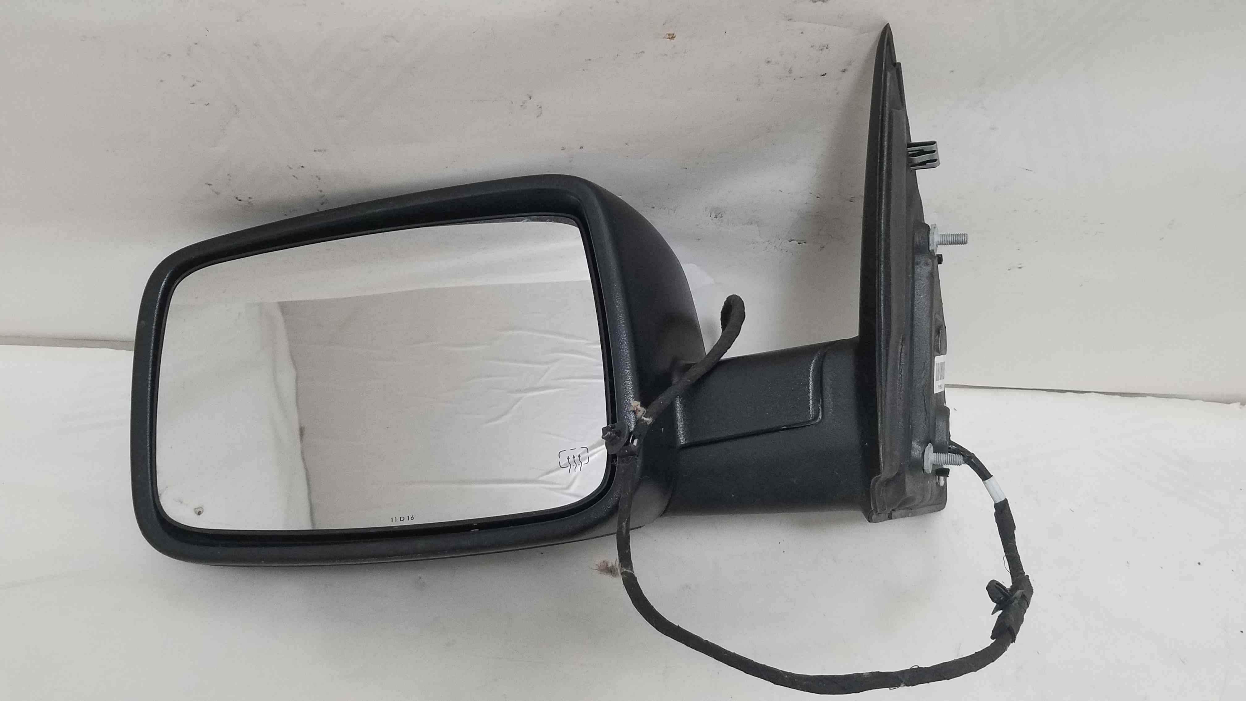 Дзеркало бокове ліве Dodge RAM 2019 2018 2017 2016 2015 2014 2013 262276109 68142671AE
