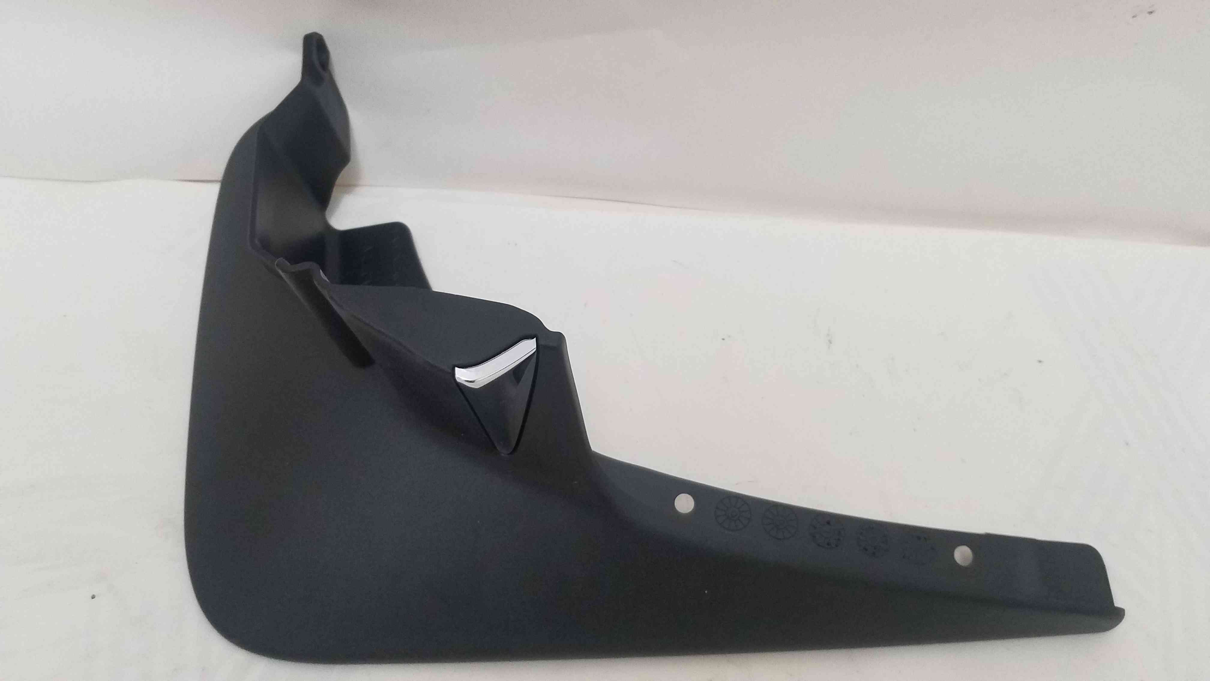 Бризговик передній правий Nissan MURANO Z51 2014 2013 2012 2011 2010 2009 63854-1AA0А 999J2-C6/FR