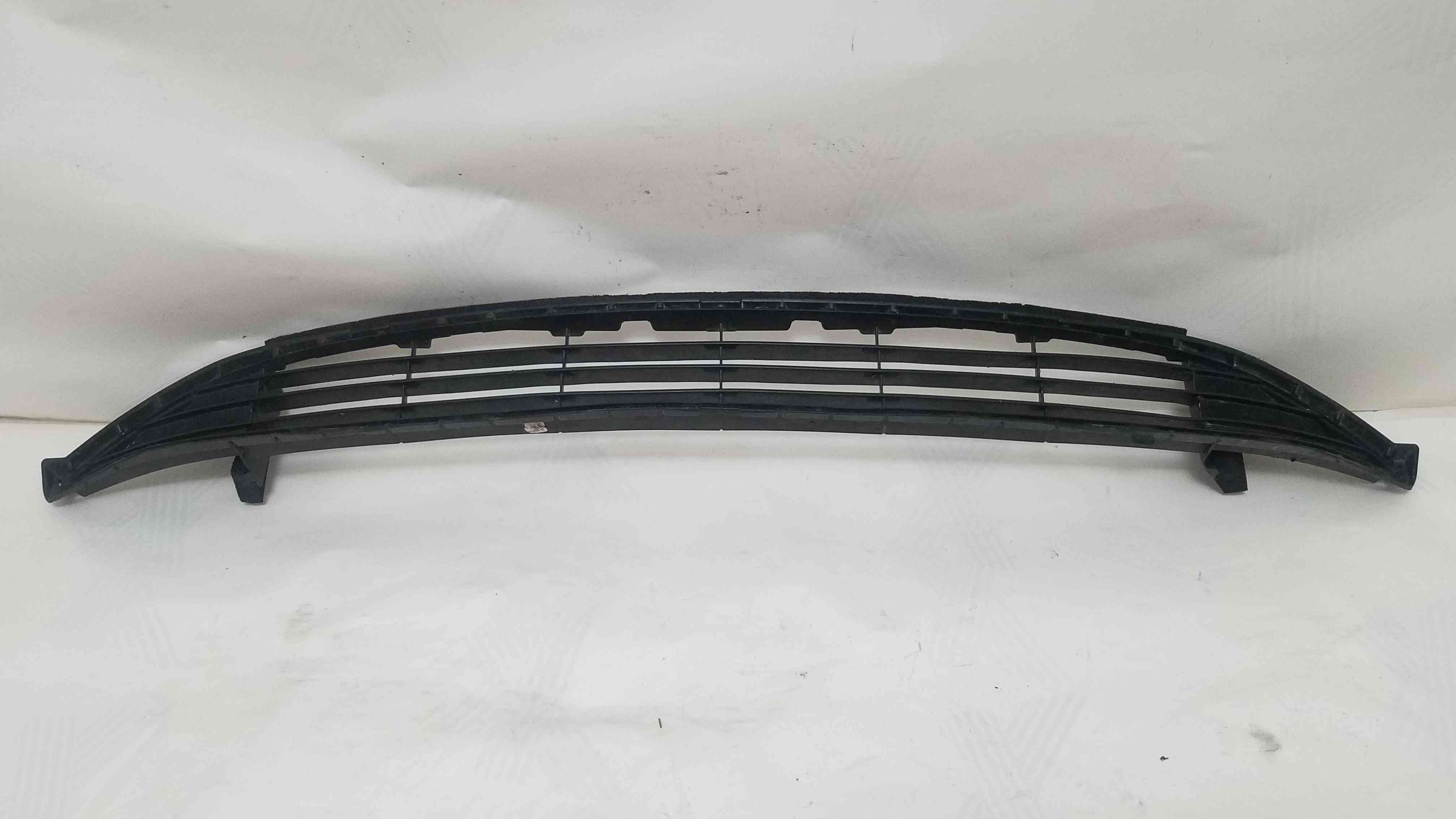 Решітка бамперу Toyota Prius 2019 2018 2017 2016 5311247240 53112-47240