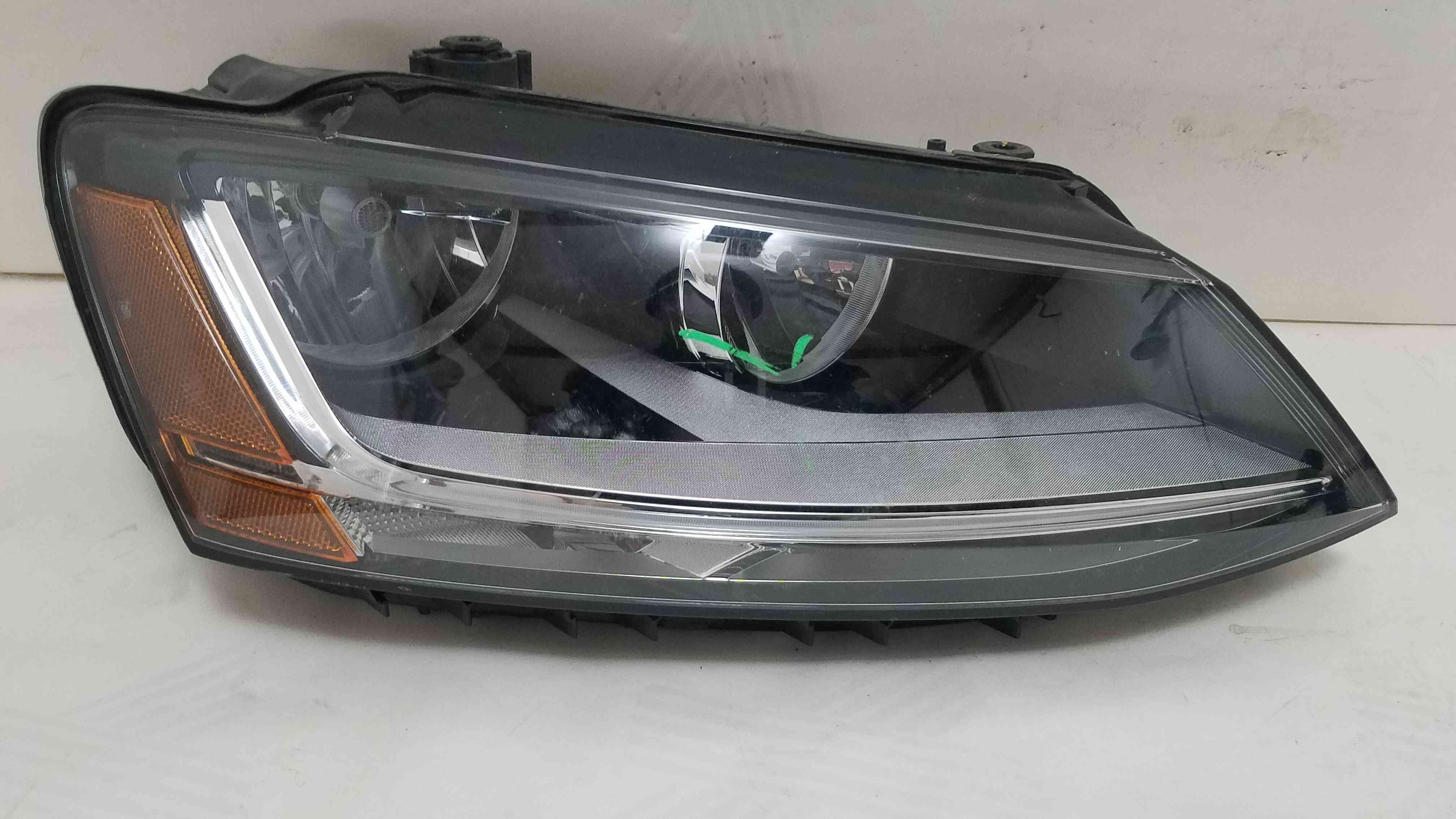 Фара передня права Volkswagen Jetta 2018 2017 2016 2015 2014 2013 2012 2011 5C7-941-006